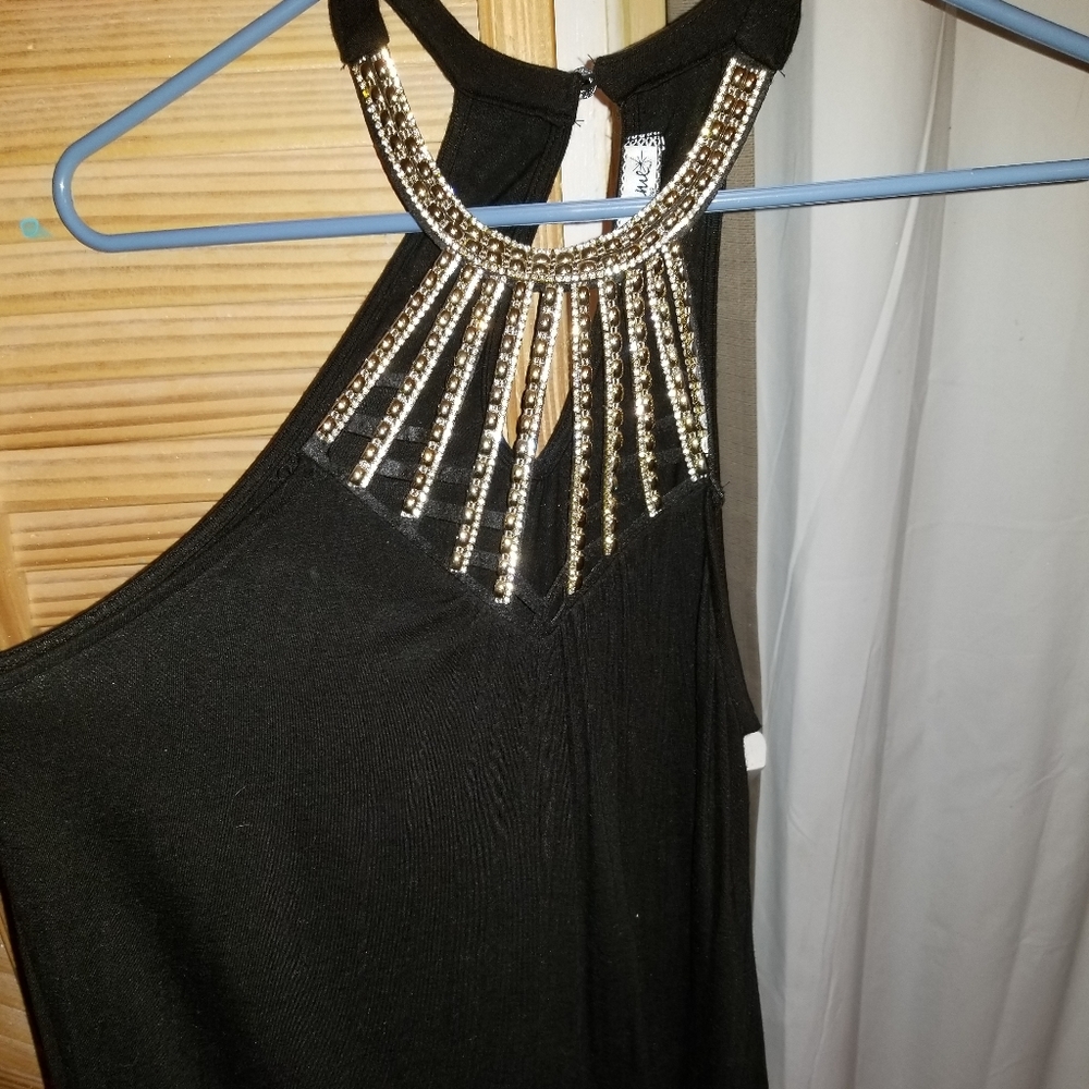 Women sleeveless shirt